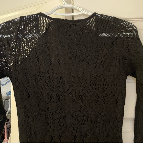 Black Quartered Sleeved Maxi - Picture 5 of 6